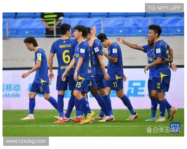 南京足球队与广州足球队实力对比赛后分析与总结