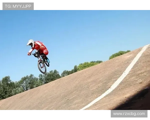 广州极限运动队在攀岩联赛中以74分稳居积分榜首位 广州极限运动队在攀岩联赛中以74分稳居积分榜首位