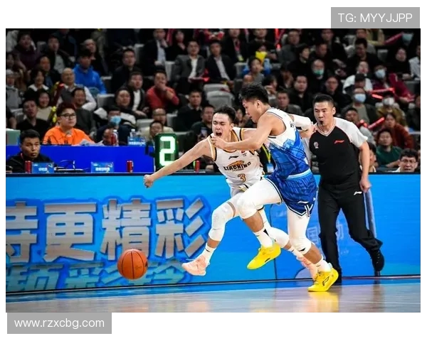 今晚辽宁本钢迎战新疆篮球队期待精彩对决和激烈竞争的巅峰对决