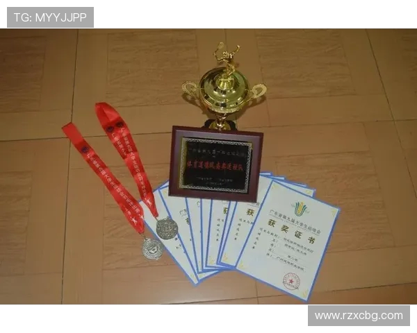 重庆羽毛球队与广州羽毛球队赛后复盘分析及经验总结 重庆羽毛球队与广州羽毛球队赛后复盘分析及经验总结