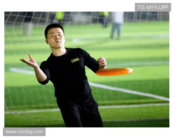 飞盘世界的追逐与梦想:吴强的飞盘生涯对话录