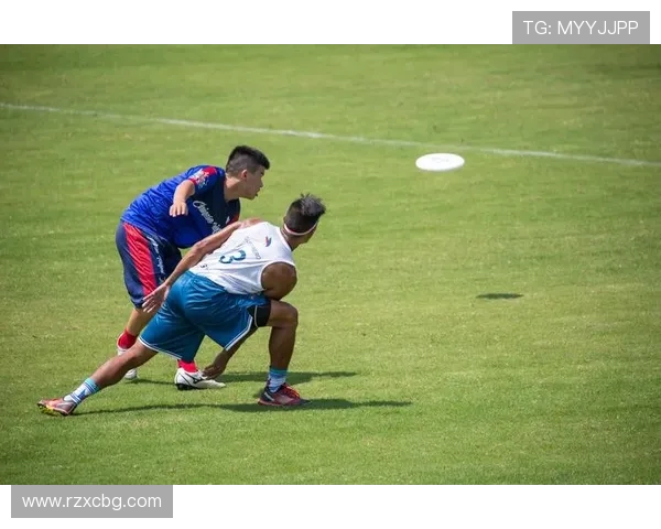 飞盘盛宴:深入探讨重庆飞盘队默契配合与战术策略