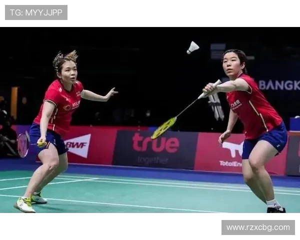 重庆羽毛球队与上海羽毛球队赛后复盘分析比赛节奏与战术对比